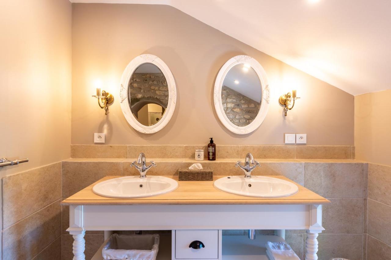 Maison D'Hotes Les Caroubiers Montsegur-sur-Lauzon Ngoại thất bức ảnh