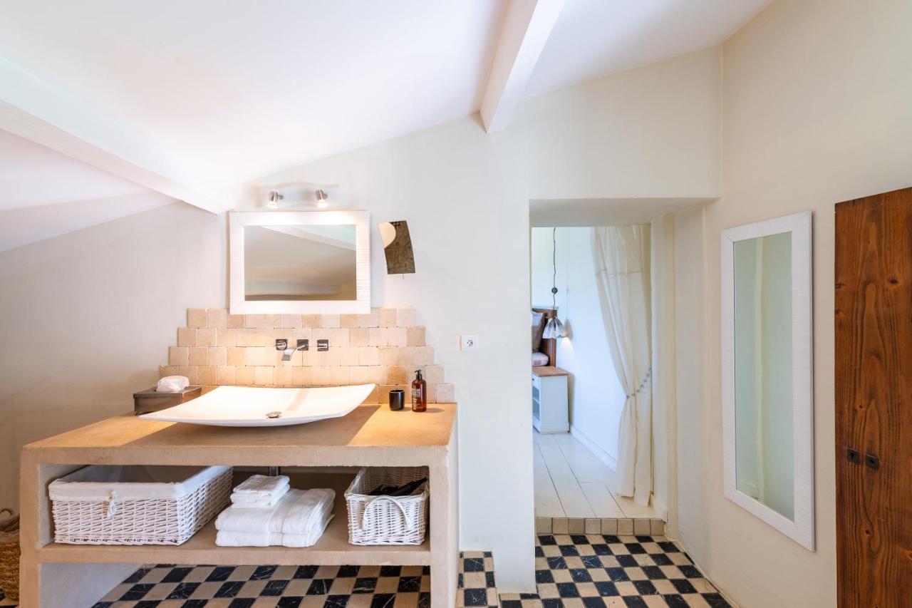Maison D'Hotes Les Caroubiers Montsegur-sur-Lauzon Ngoại thất bức ảnh