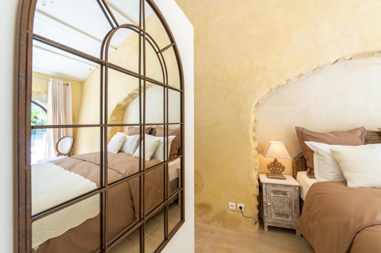 Maison D'Hotes Les Caroubiers Montsegur-sur-Lauzon Ngoại thất bức ảnh