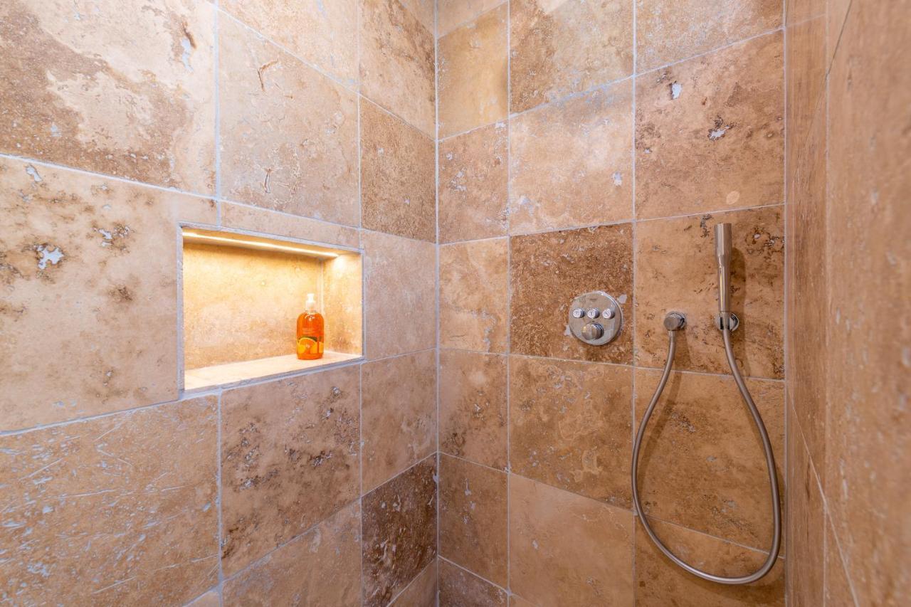 Maison D'Hotes Les Caroubiers Montsegur-sur-Lauzon Ngoại thất bức ảnh
