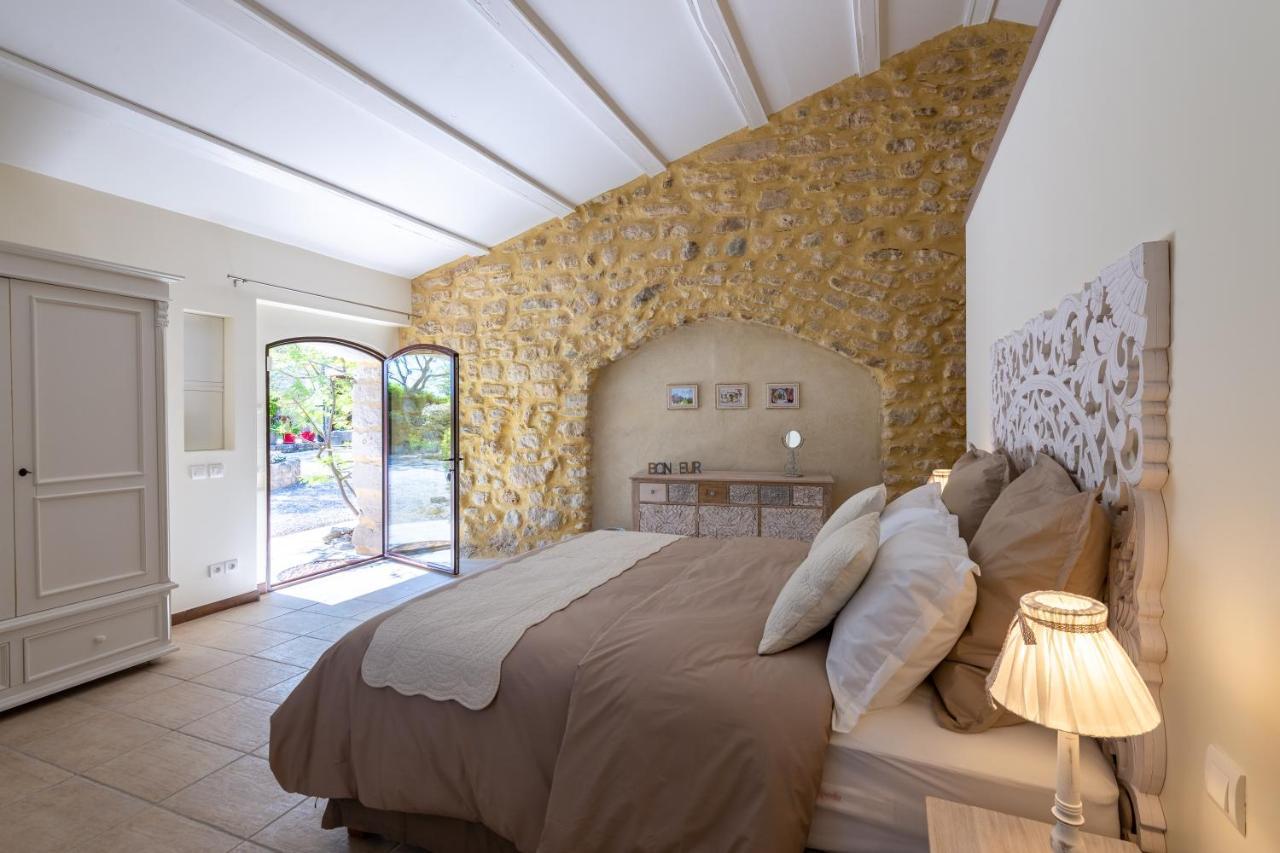 Maison D'Hotes Les Caroubiers Montsegur-sur-Lauzon Ngoại thất bức ảnh